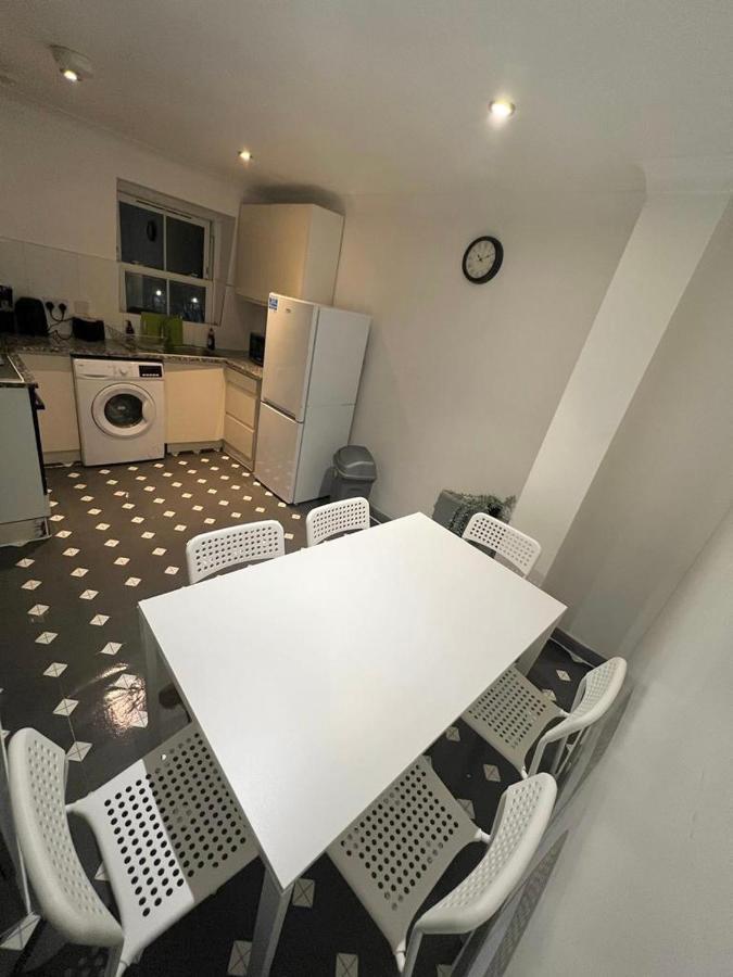 3 Bedroom Flat In King'S Cross, St Pancras'S. 8 People London Eksteriør billede
