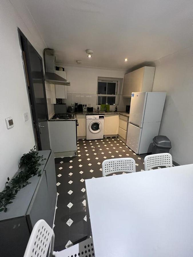 3 Bedroom Flat In King'S Cross, St Pancras'S. 8 People London Eksteriør billede